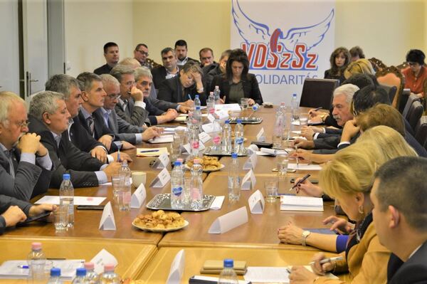 Újabb bérmegállapodás a láthatáron