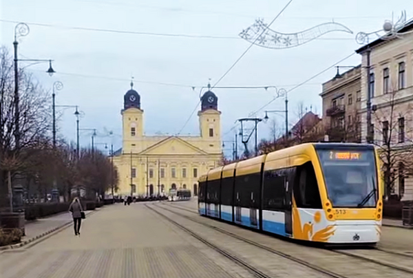 Bérmegállapodás a Debreceni Közlekedési Vállalatnál