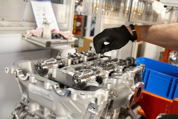 Megállapodás az Opel Szentgotthárdnál