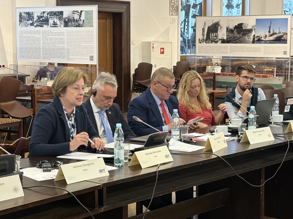 V4 országok szakszervezetei: csak az 