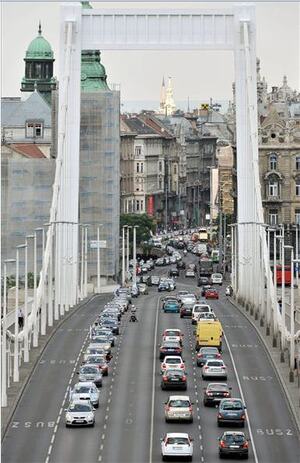 Többezer autóval demonstráltunk