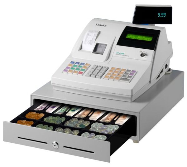 A Tesco kifizeti a pénztárosok bérkülönbözetét