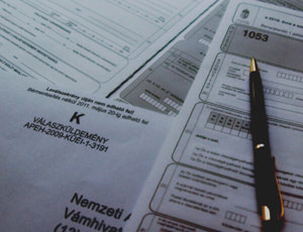 Ma éjfélkor lejár az szja bevallások határideje