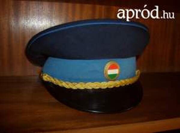 Tízesével szerelnek le a rendőrök