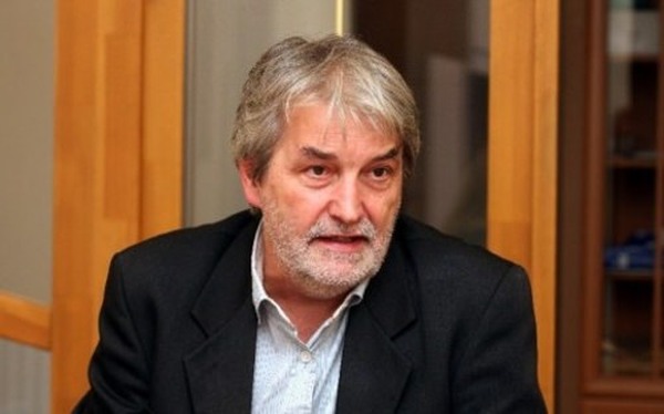 Mendrey: A munkabeszüntetés lehetősége fennáll