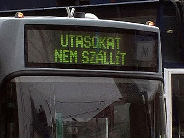 Kollektív munkaügyi vitát kezdeményeztek a BKV-s szakszervezetek