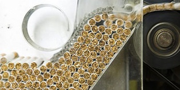 Tiltakoznak a dohányipari és kereskedelmi szakszervezetek