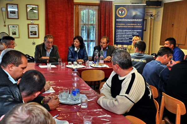 A LIGA teljes kapacitásával a Hosz követelései mögött áll 