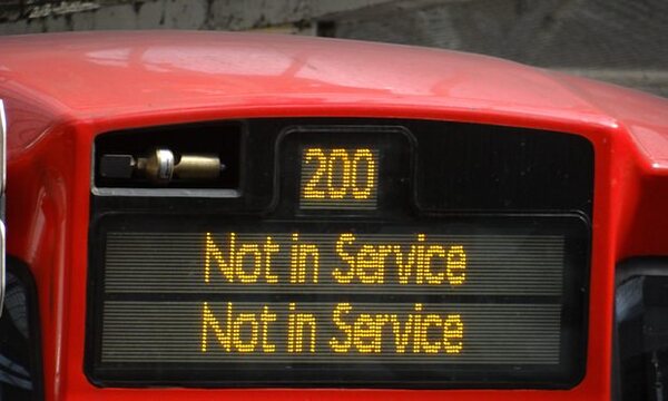 Több mint húszezer metróalkalmazott sztrájkol Londonban