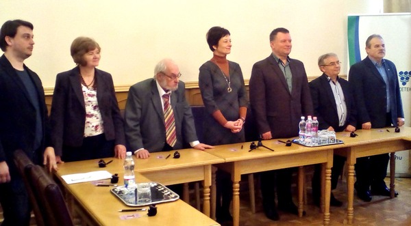 Legyen szerencsénk!
